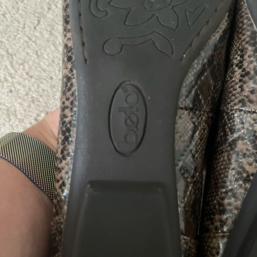 Brown Classic Flats with Rounded Toe Design - Picture 3 of 3